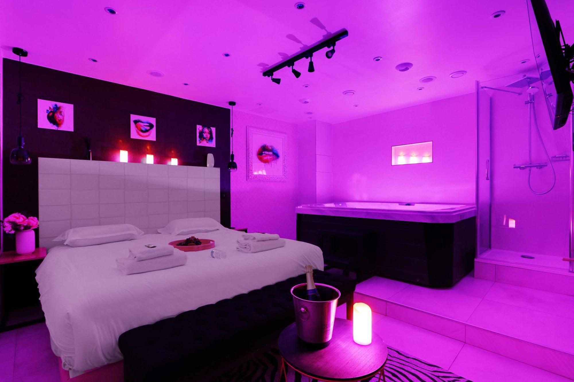 Intimate Apartment With Air Conditioner & Jacuzzi 2Br 6P Montmartre Париж Экстерьер фото